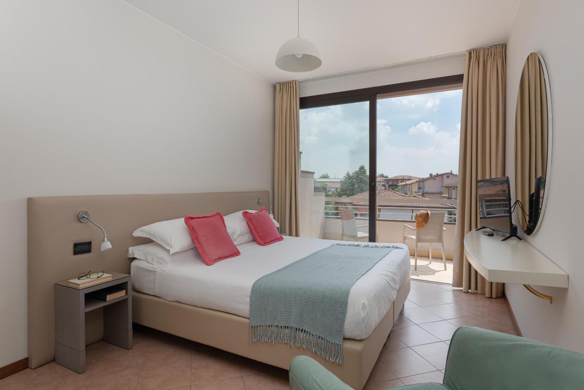 Il Sogno Apartments Desenzano del Garda Ngoại thất bức ảnh